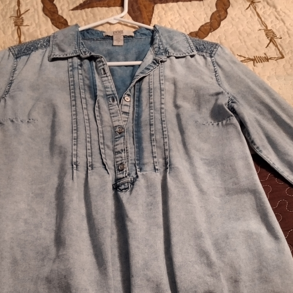 Vintage long sleeve super cute